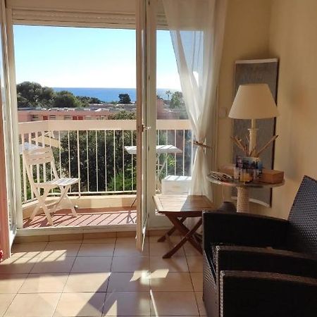 Appartement Lumineux Vue Mer Фрежус Екстер'єр фото